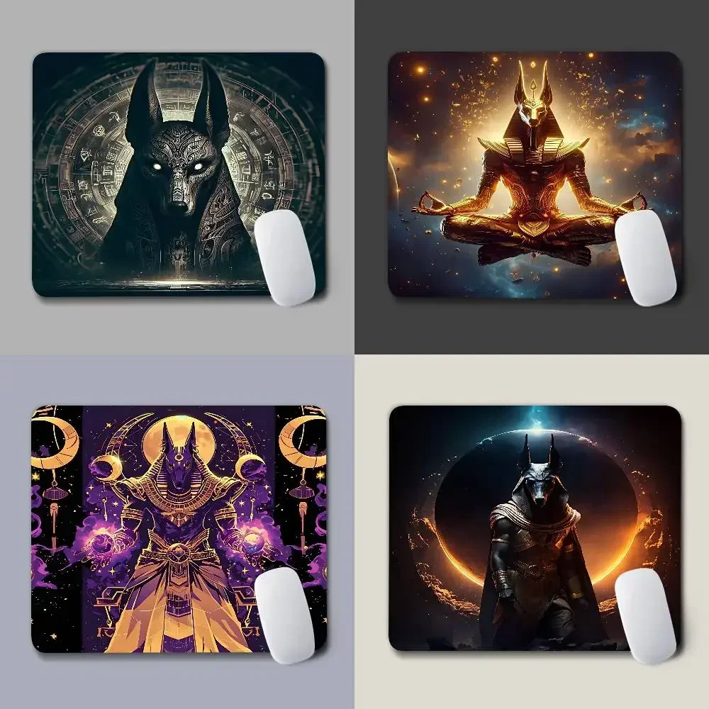 Tapete de rato pequeno do anti - Gaming Keyboard Egypt avaliação e preço